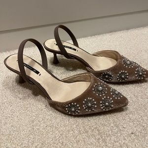 Zara Mauve Velvet Beaded Pearl Starburst Slingback Kitten Heels